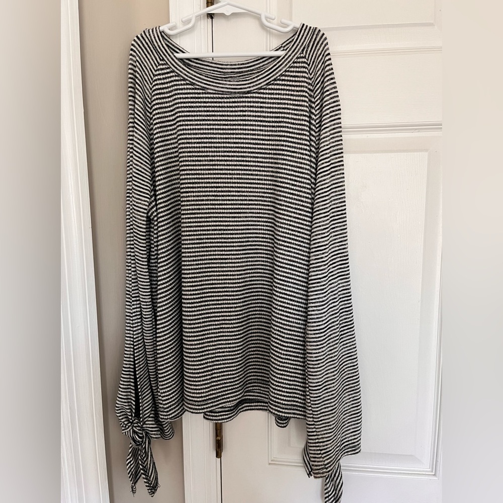 GAP striped shirt